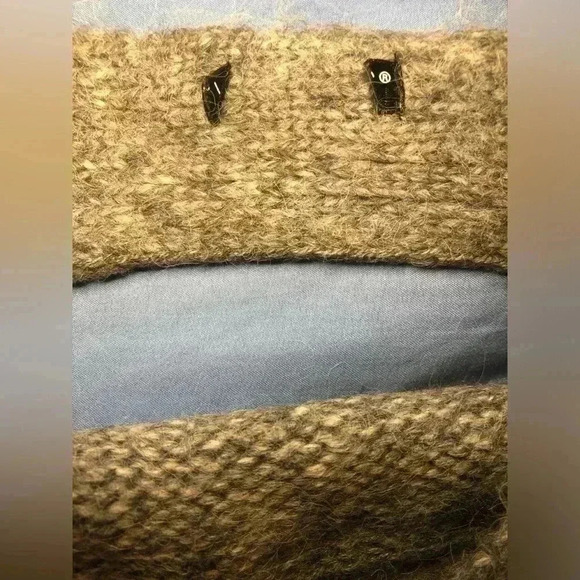 VENUS Chic Grey Sweater with Sequin Detailing - Picture 8 of 15